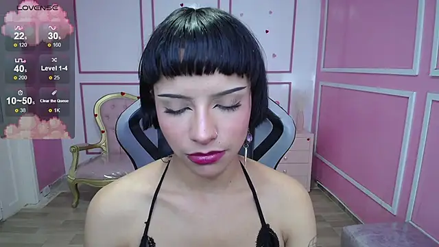 Snapshot of kathina_t chatting on 02-11-25, 10:07 kathina t online show from 02-11-25, 10:07