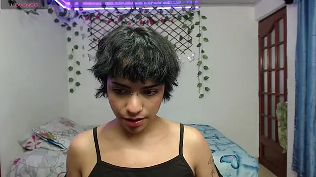 Snapshot of kathina_t chatting on 09-17-25, 09:06 kathina t online show from 09-17-25, 09:06