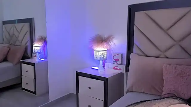 Snapshot of alexa_tobar chatting on 02-24-26, 09:26 alexa tobar online show from 02-24-26, 09:26