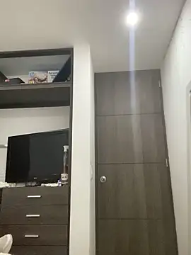 Snapshot of sophie_conor chatting on 12-10-24, 07:32 sophie conor online show from 12-10-24, 07:32