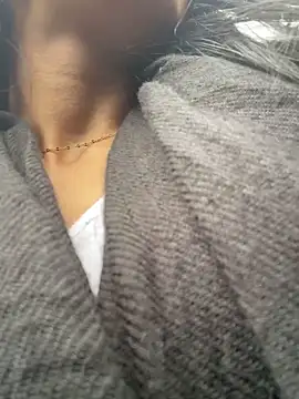 Snapshot of sophie_conor chatting on 03-19-25, 06:23 sophie conor online show from 03-19-25, 06:23