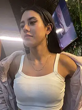 Snapshot of sophie_conor chatting on 02-05-25, 10:11 sophie conor online show from 02-05-25, 10:11