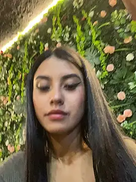 Snapshot of sophie_conor chatting on 01-27-25, 10:06 sophie conor online show from 01-27-25, 10:06