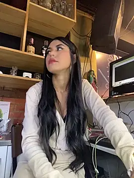 Snapshot of sophie_conor chatting on 01-28-25, 10:34 sophie conor online show from 01-28-25, 10:34