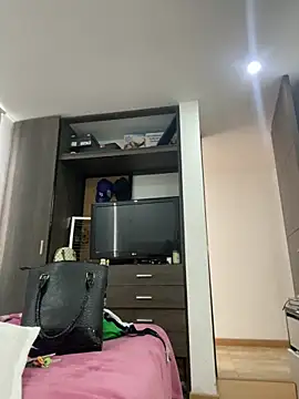 Snapshot of sophie_conor chatting on 02-21-25, 06:37 sophie conor online show from 02-21-25, 06:37