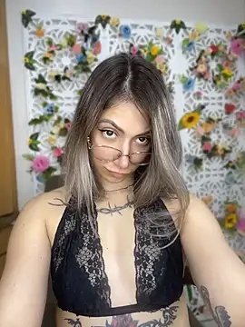 Snapshot of loira_messi chatting on 07-07-26, 02:47 loira messi online show from 07-07-26, 02:47