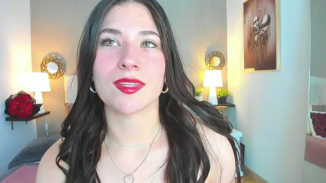 Snapshot of ValeryLovee chatting on 12-21-25, 04:36 ValeryLovee online show from 12-21-25, 04:36