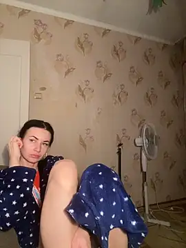 Starry Siren online show from 11-28-25, 03:12