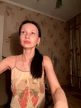 Starry Siren online show from 11-26-25, 05:13