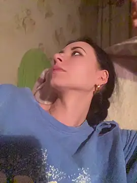 Starry Siren online show from 04-14-26, 05:18