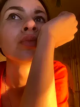 Starry Siren online show from 10-24-25, 05:12