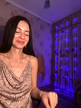 Starry Siren online show from 11-21-25, 04:50