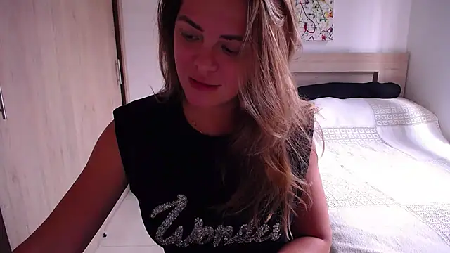 ParisW online show from 02-20-25, 05:52