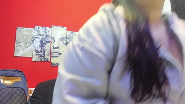 Kendra Hot1 online show from 03-19-25, 10:55