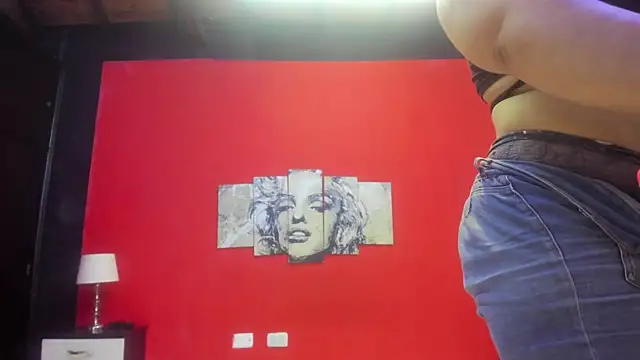 Kendra Hot1 online show from 03-09-25, 11:03