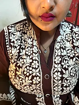 Ayesha mahi online show from 11-22-25, 03:44