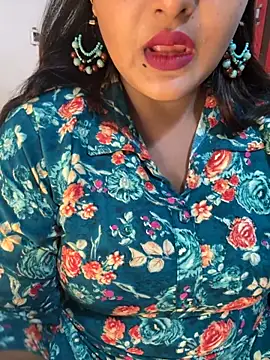 Snapshot of Ayesha_mahi chatting on 10-04-25, 11:01 Ayesha mahi online show from 10-04-25, 11:01