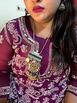 Snapshot of Ayesha_mahi chatting on 10-23-25, 09:41 Ayesha mahi online show from 10-23-25, 09:41