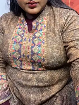 Snapshot of Ayesha_mahi chatting on 01-06-25, 10:13 Ayesha mahi online show from 01-06-25, 10:13