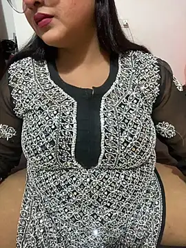Snapshot of Ayesha_mahi chatting on 03-23-25, 08:15 Ayesha mahi online show from 03-23-25, 08:15