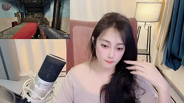 Snapshot of Daisy-77 chatting on 06-12-26, 01:42 Daisy-77 online show from 06-12-26, 01:42
