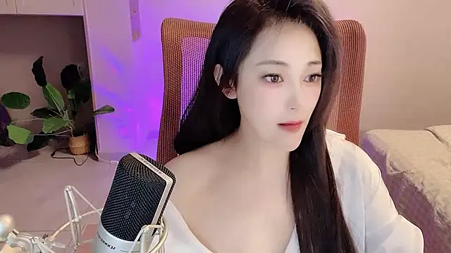 Daisy-77 online show from 11-19-25, 03:12