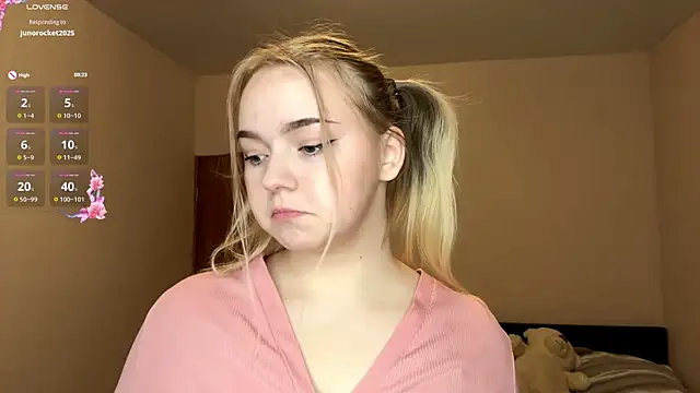 Snapshot of ZaraCreedon chatting on 01-16-26, 05:22 ZaraCreedon online show from 01-16-26, 05:22