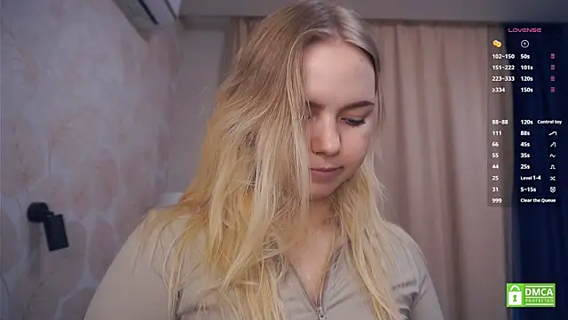 ZaraCreedon online show from 11-18-25, 05:22