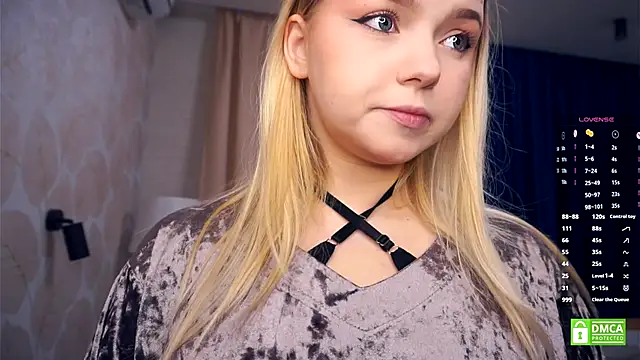 ZaraCreedon online show from 11-17-25, 05:11