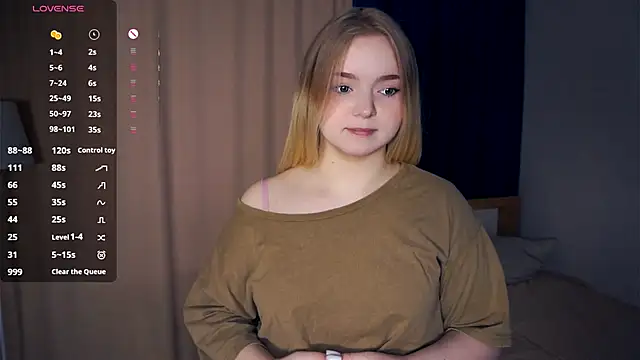 ZaraCreedon online show from 11-08-25, 05:55