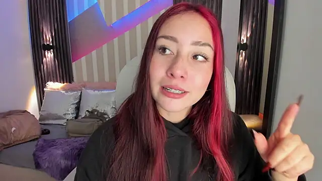 emily layton online show from 11-06-25, 02:54