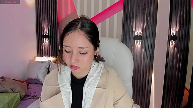 emily layton online show from 03-12-25, 01:08