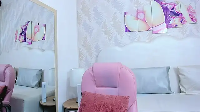 Snapshot of Alison_Chan_ chatting on 03-15-25, 08:32 Alison Chan online show from 03-15-25, 08:32