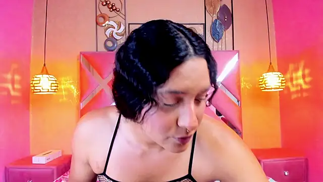 Snapshot of Alison_Chan_ chatting on 09-29-25, 02:44 Alison Chan online show from 09-29-25, 02:44