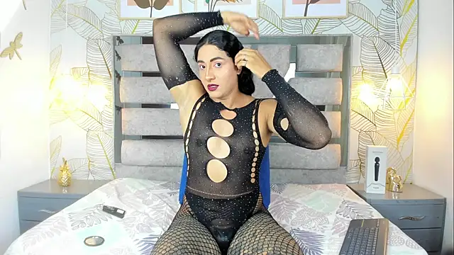 Snapshot of Alison_Chan_ chatting on 05-30-26, 10:04 Alison Chan online show from 05-30-26, 10:04