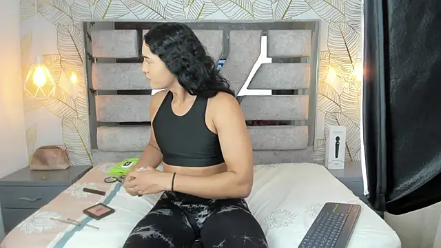 Alison Chan  online show from 04-08-26, 10:11