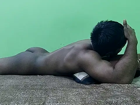 Snapshot of HunkyAriyan chatting on 09-25-25, 07:53 HunkyAriyan online show from 09-25-25, 07:53