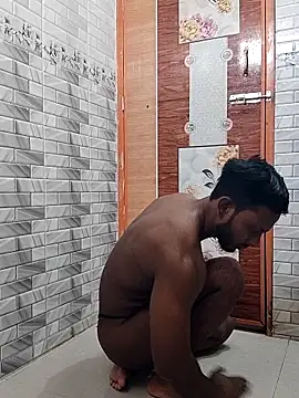 Snapshot of HunkyAriyan chatting on 09-19-25, 07:01 HunkyAriyan online show from 09-19-25, 07:01