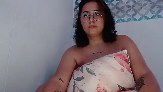 Snapshot of Aria_smith01 chatting on 09-28-25, 02:57 Aria smith01 online show from 09-28-25, 02:57