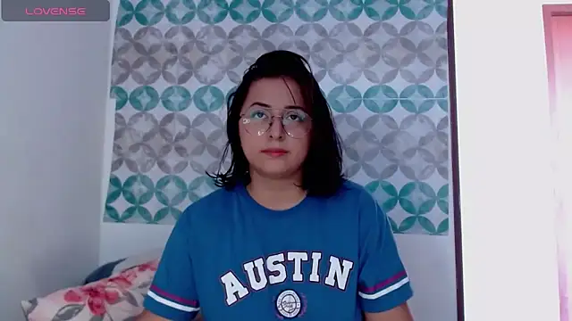 Snapshot of Aria_smith01 chatting on 09-14-25, 02:06 Aria smith01 online show from 09-14-25, 02:06