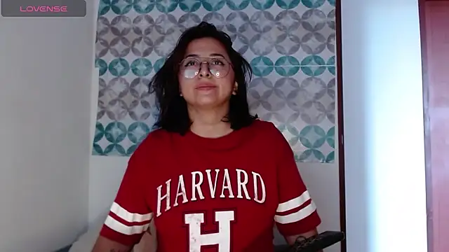 Snapshot of Aria_smith01 chatting on 09-18-25, 01:47 Aria smith01 online show from 09-18-25, 01:47