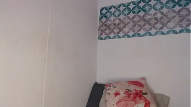 Snapshot of Aria_smith01 chatting on 10-03-25, 01:45 Aria smith01 online show from 10-03-25, 01:45