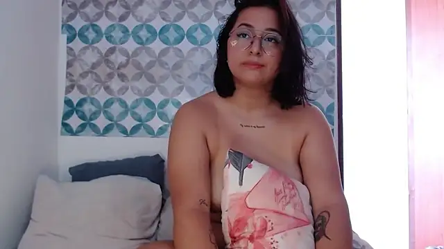 Snapshot of Aria_smith01 chatting on 09-13-25, 01:44 Aria smith01 online show from 09-13-25, 01:44