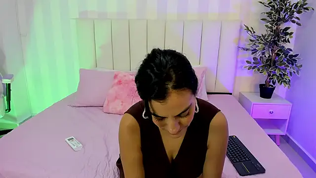 Snapshot of Ada_Monroe10 chatting on 01-13-25, 04:19 Ada Monroe10 online show from 01-13-25, 04:19