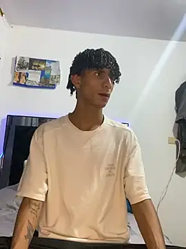 derreck models online show from 02-12-26, 03:06