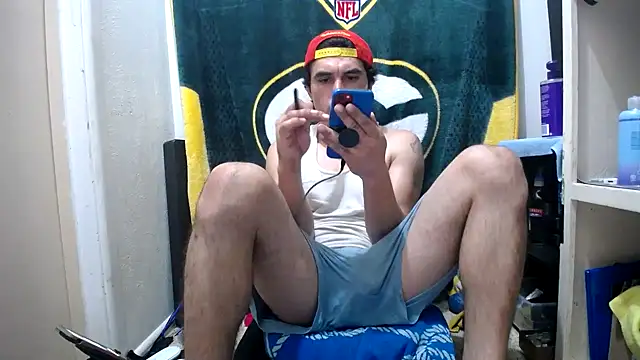 Snapshot of Apeezy14 chatting on 12-14-24, 04:41 Apeezy14 online show from 12-14-24, 04:41