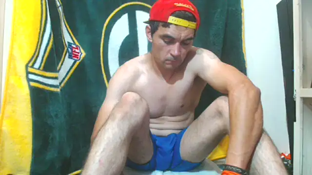 Snapshot of Apeezy14 chatting on 09-10-25, 02:32 Apeezy14 online show from 09-10-25, 02:32