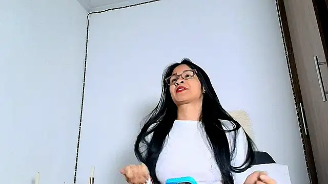 Snapshot of Alba_Olimpo chatting on 05-08-26, 05:28 Alba Olimpo online show from 05-08-26, 05:28