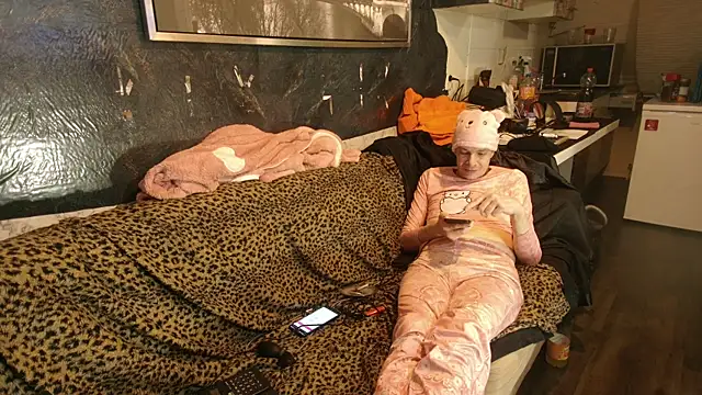 Doggyray44 online show from 01-09-26, 06:37