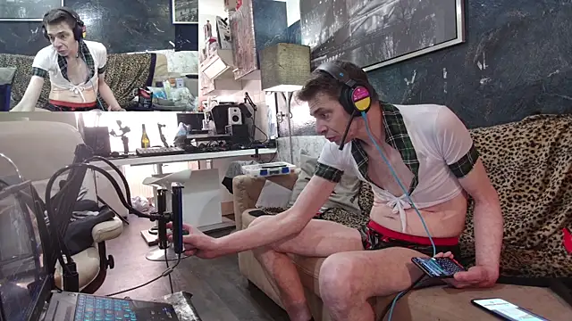 Doggyray44 online show from 02-19-25, 10:12